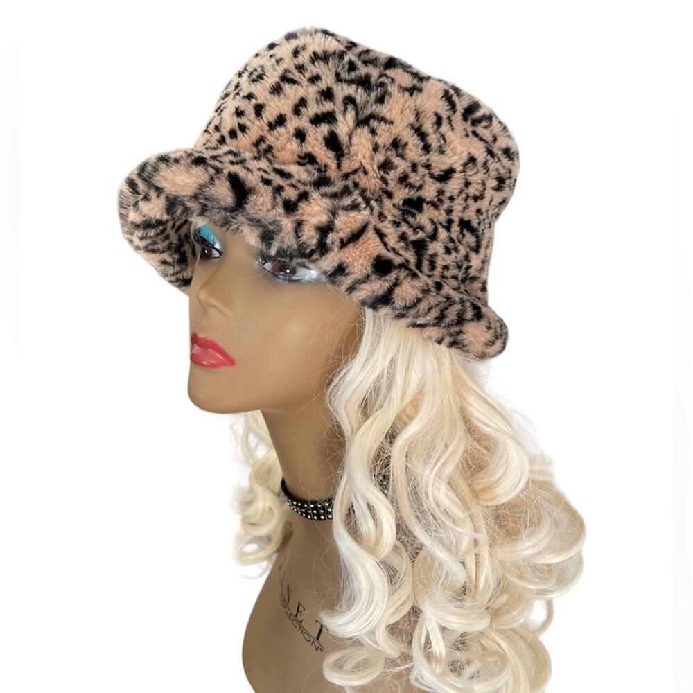 Faux Fur Plush Leopard Print Bucket Hat